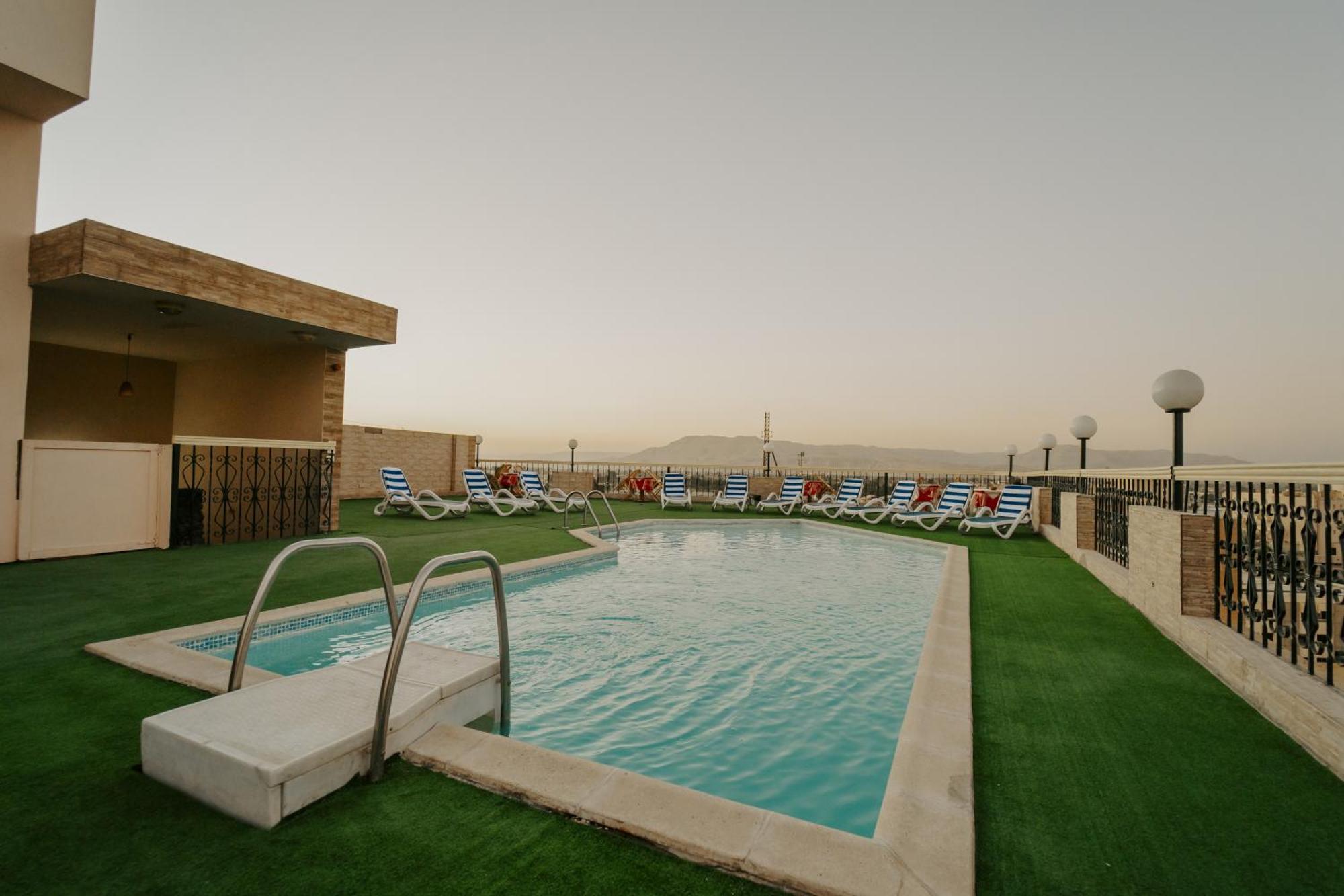 Queens Valley Hotel Luxor Kültér fotó