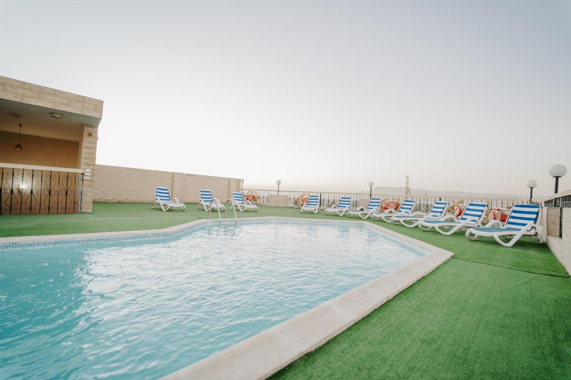 Queens Valley Hotel Luxor Kültér fotó