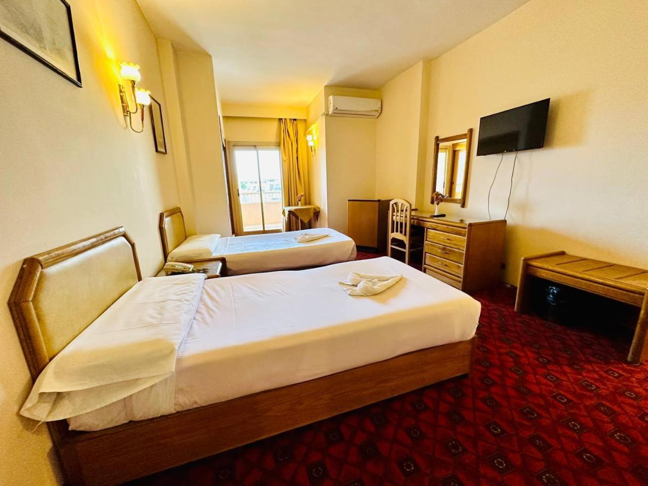 Queens Valley Hotel Luxor Kültér fotó