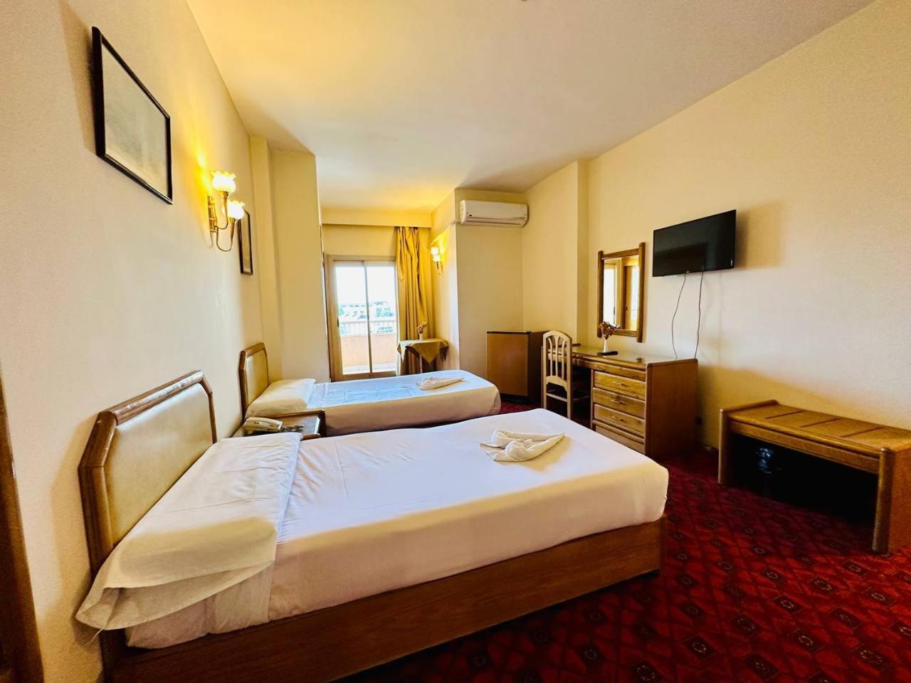Queens Valley Hotel Luxor Kültér fotó