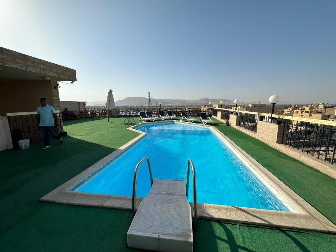 Queens Valley Hotel Luxor Kültér fotó