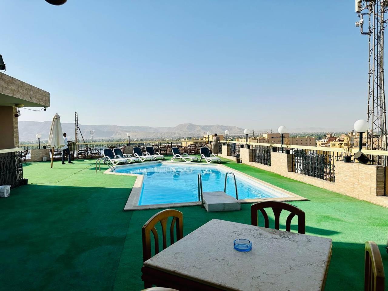 Queens Valley Hotel Luxor Kültér fotó