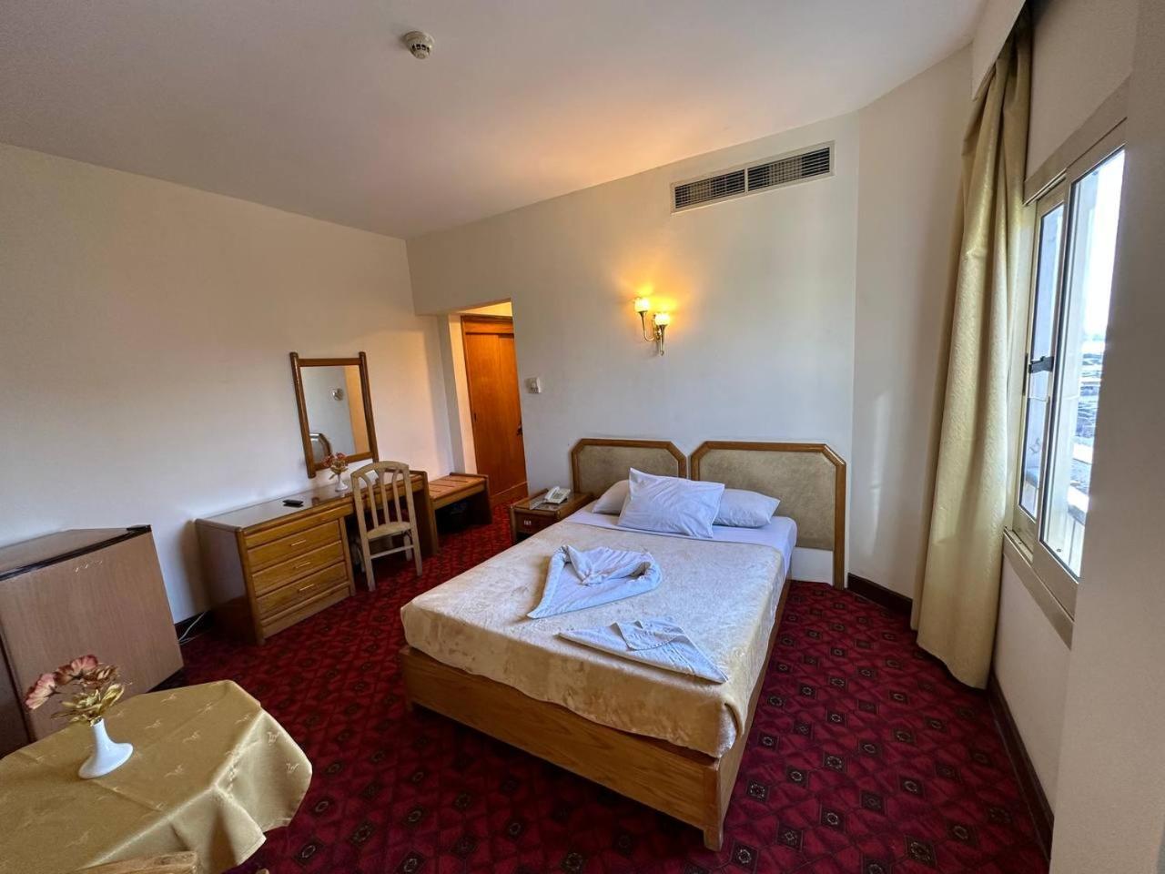 Queens Valley Hotel Luxor Kültér fotó