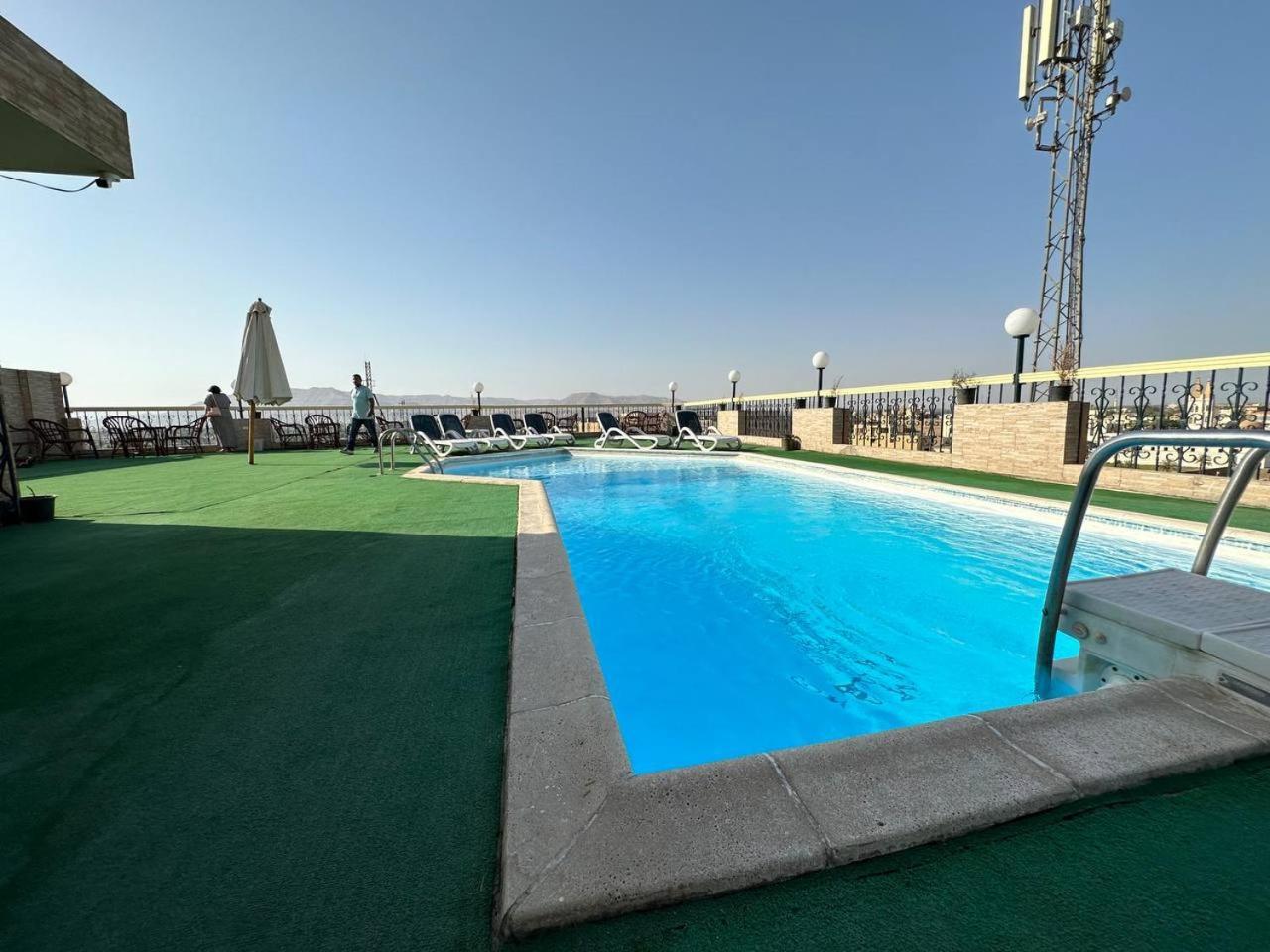Queens Valley Hotel Luxor Kültér fotó